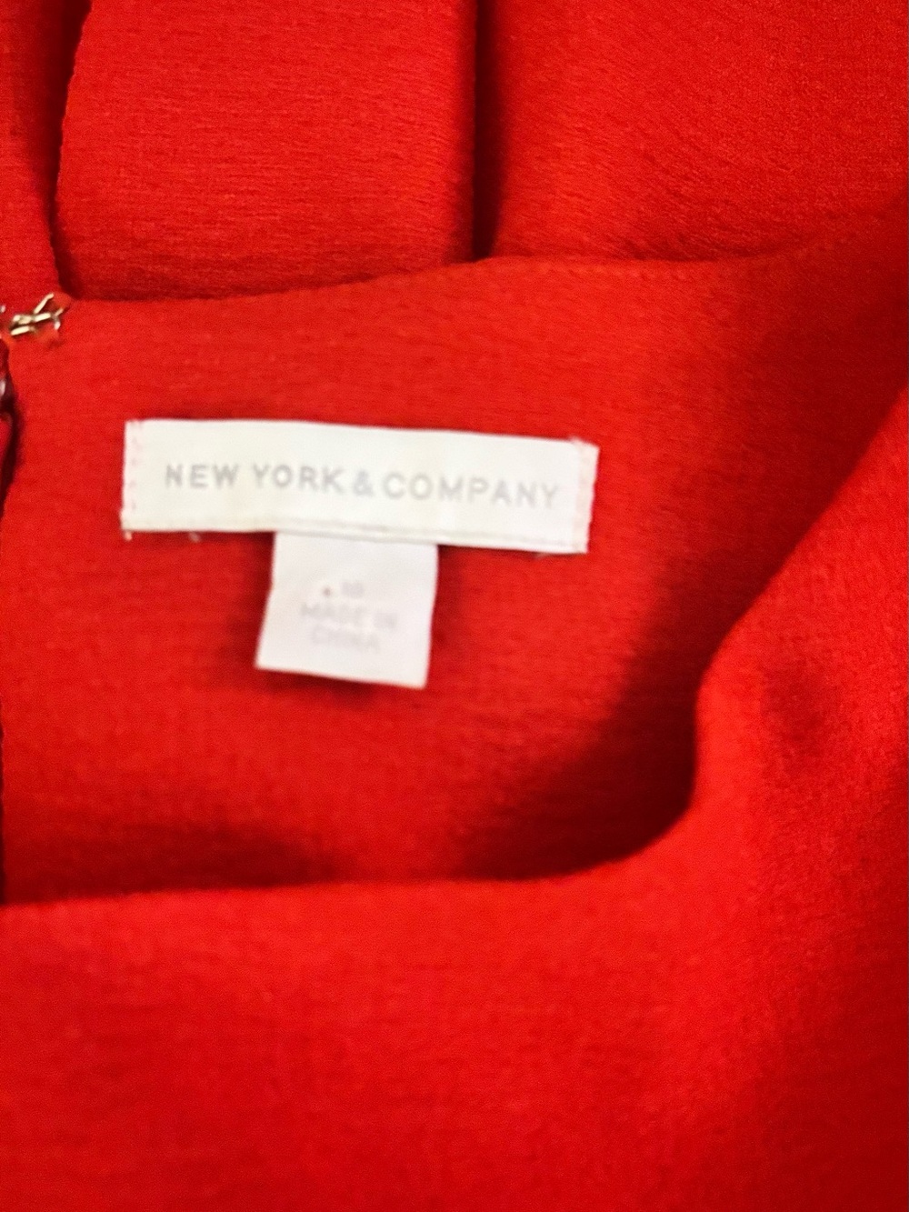 Elegant Red Wide-Leg Jumpsuit with Belt. New York & Company. Size 10 - Picture 8 of 14
